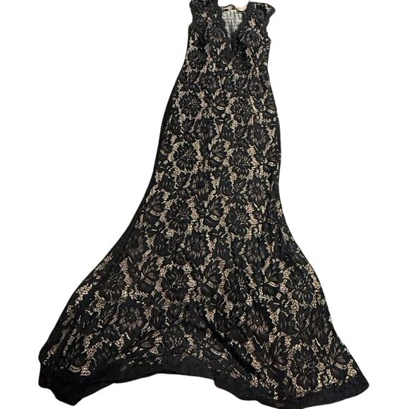 Betsy & Adam Maxi Mermaid Lace Dress Formal Cut Out Back Lined Size 6 Black Nude - Picture 2 of 16